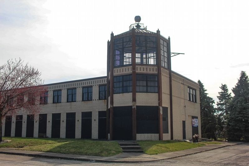 Original Port Columbus Airport Terminal image. Click for full size.