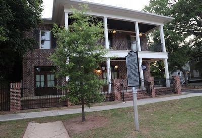 Beth Shalom Synagogue and Marker image. Click for full size.
