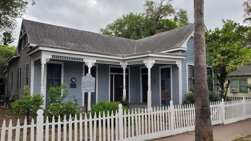 The Cavazos-Truss Residence and Marker image. Click for full size.