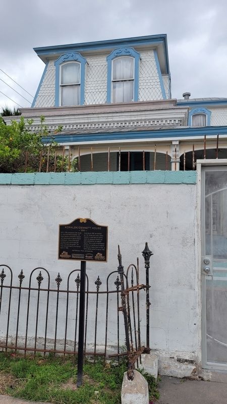 Kowalski/Dennett House Marker. Click for full size. Kowalski/Dennett House Marker image. Click for full size.