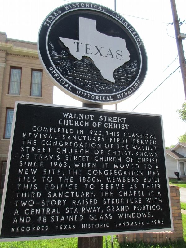 Walnut Street Church of Christ Marker. Click for full size. Walnut Street Church of Christ Marker image. Click for full size.