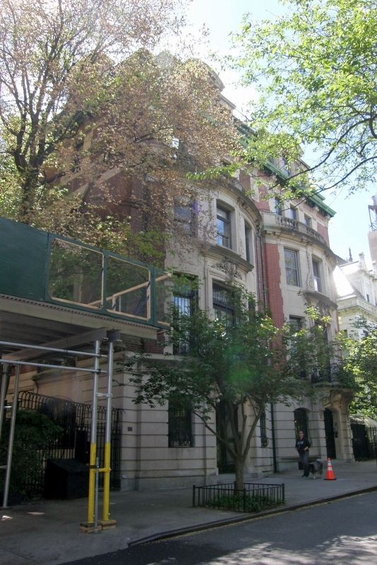 352-353 Riverside Drive. Click for full size. 352-353 Riverside Drive image. Click for full size.
