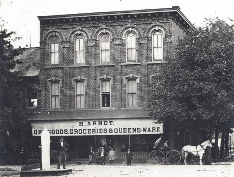 Same building as Arndt's Dry Goods Emporium image. Click for full size.
