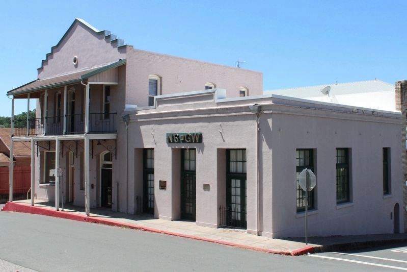 Constitution Saloon Building image. Click for full size.