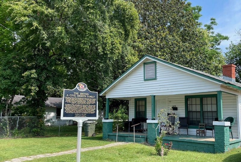 The Smith House (built in 1948). image. Click for full size.