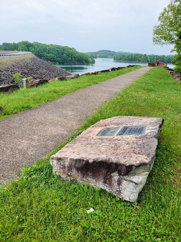 Summersville Reservoir and Markers image. Click for full size.