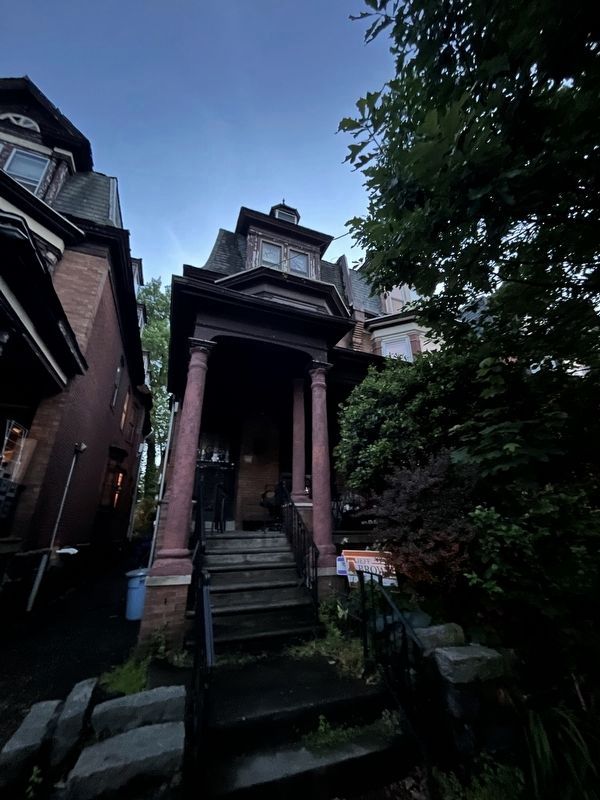 4324 Pine Street image. Click for full size.