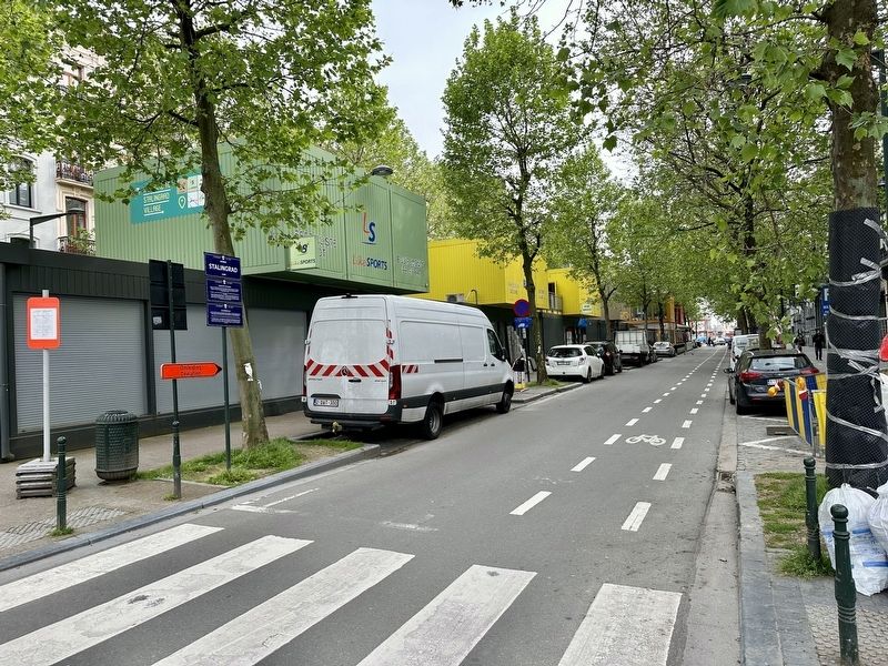 Avenue de Stalingrad / Stalingradlaan Marker - looking south on Stalingrad Avenue. Click for full size. Avenue de Stalingrad / Stalingradlaan Marker - looking south on Stalingrad Avenue image. Click for full size.