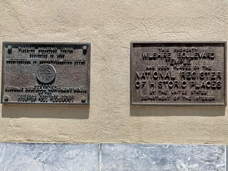 Wilshire Boulevard Temple Markers image. Click for full size.