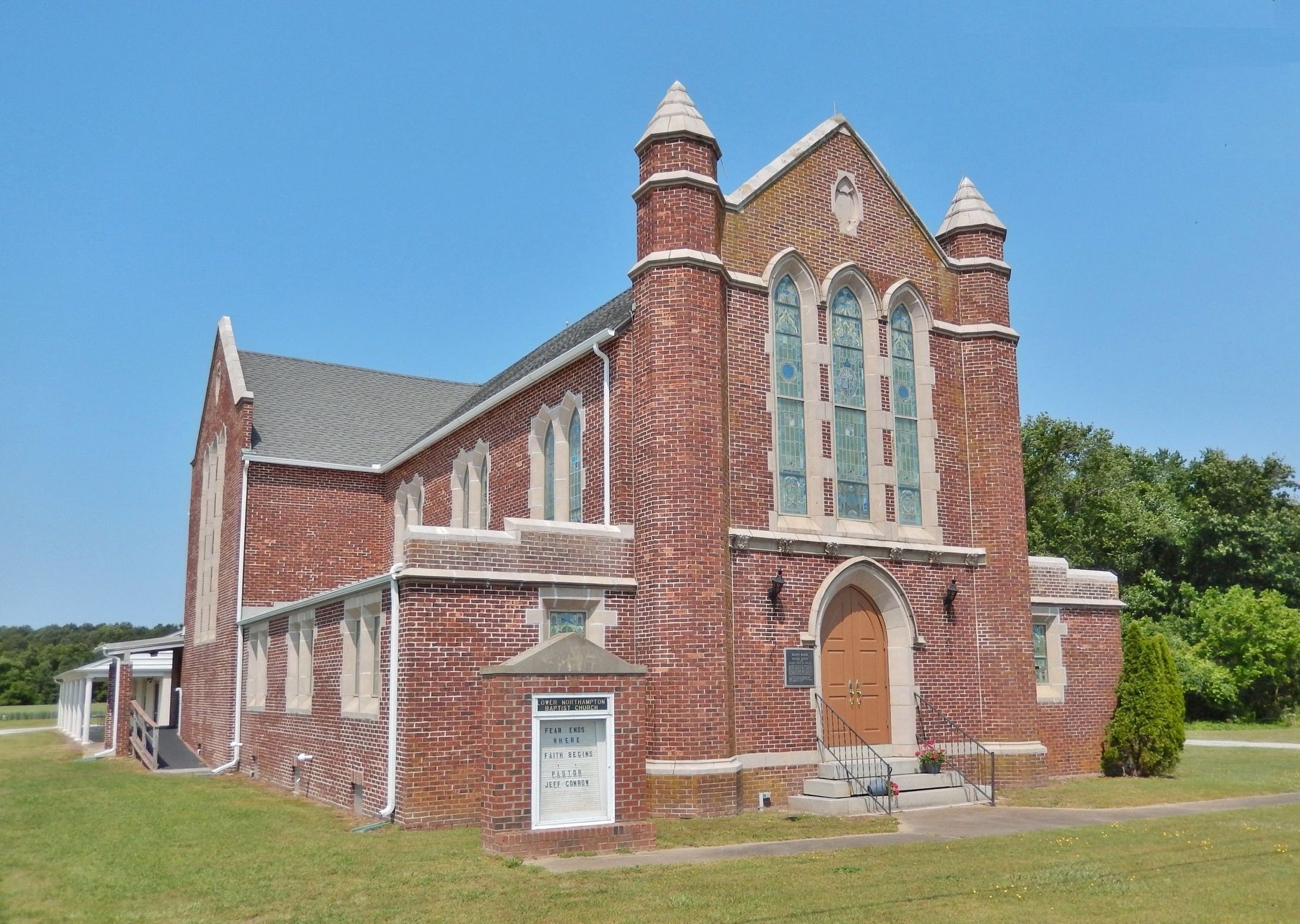 Lower Northampton Baptist Church (<i>southeast elevation</i>) image. Click for full size.