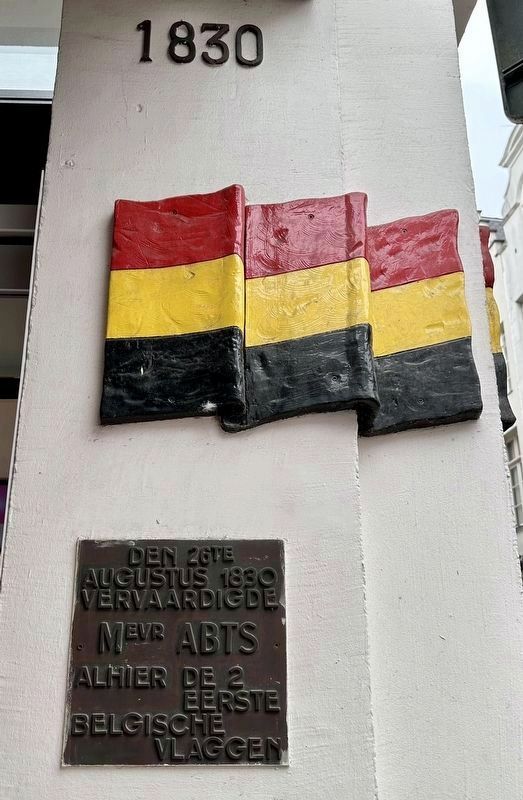 The First Belgian Flags Marker - Dutch panel image. Click for full size.