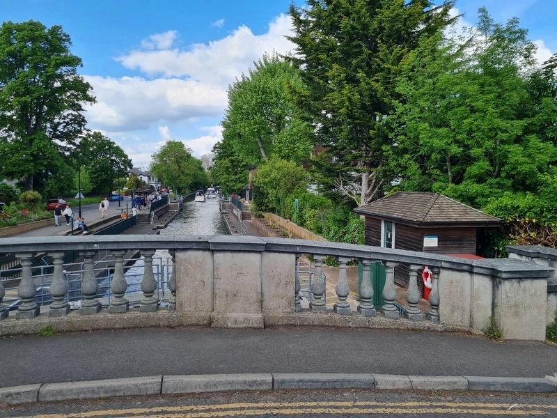 Boulters Lock, Boulters Island to the right image. Click for full size.