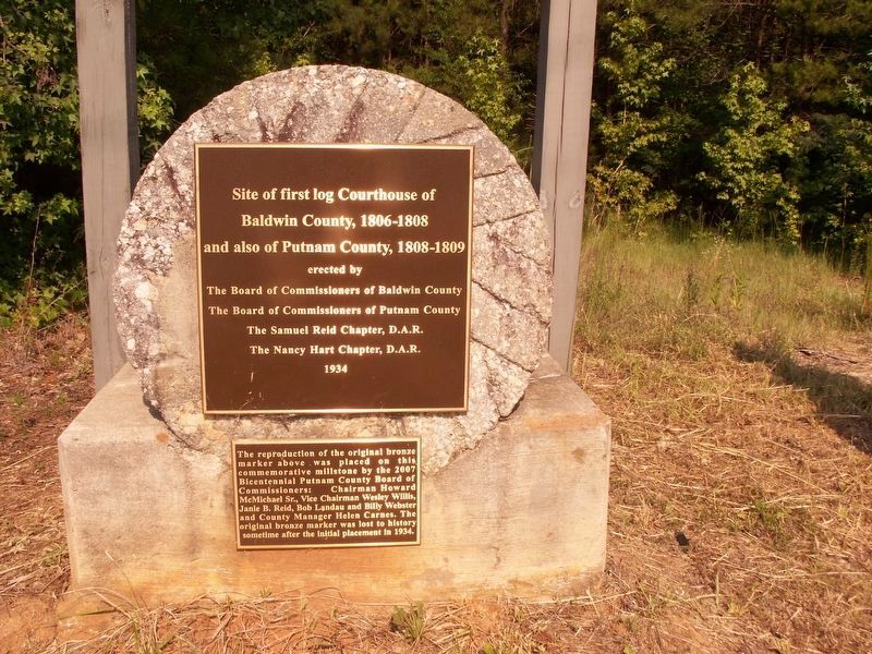 Site of First Log Courthouse Marker image. Click for full size.