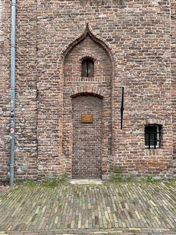 �Groot Tinnenburg� (Tynnenborch) Marker - wide view image. Click for full size.