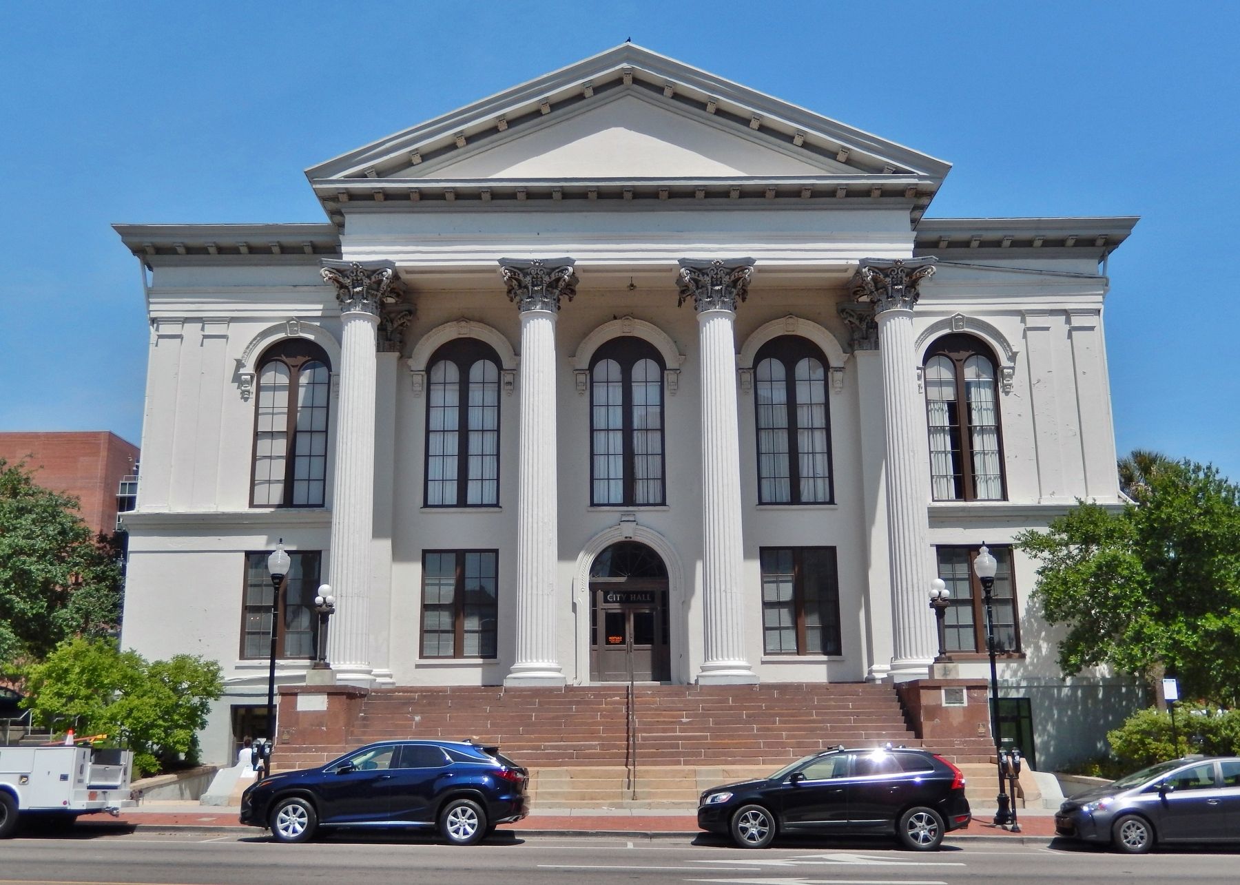 Wilmington City Hall (<i>west elevation</i>) image. Click for full size.