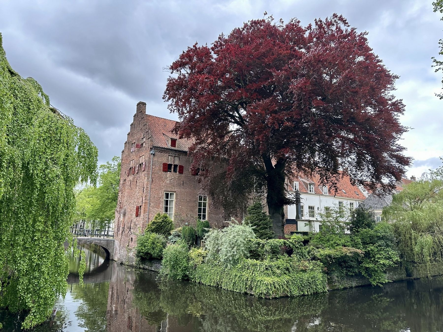 �Groot Tinnenburg� (Tynnenborch) - view from the east image. Click for full size.