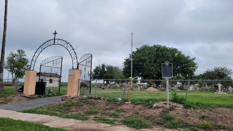The El Granjeno Cemetery and Marker image. Click for full size.