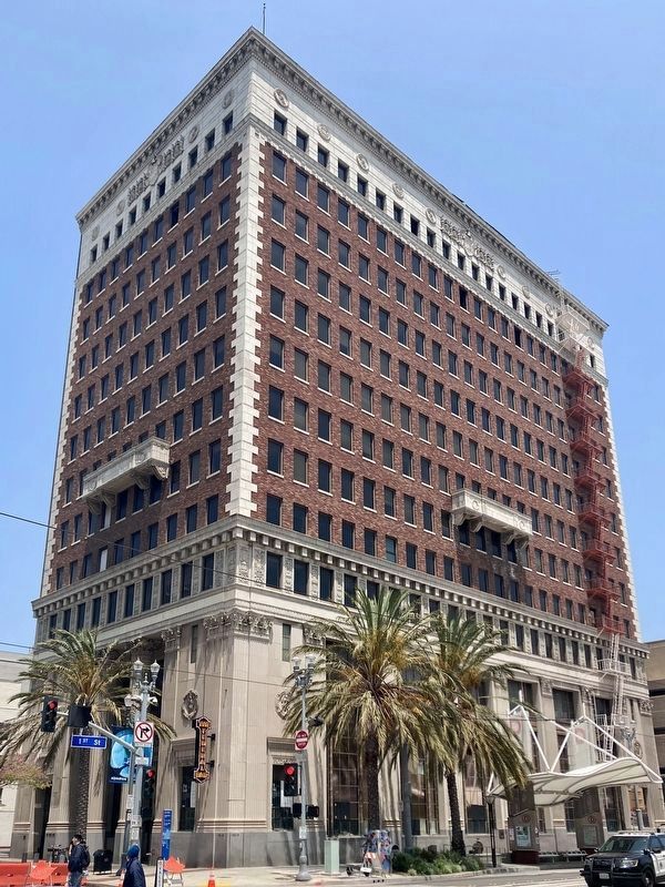 Security Pacific National Bank Building image. Click for full size.