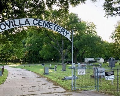 Ovilla Cemetery and Marker image. Click for full size.