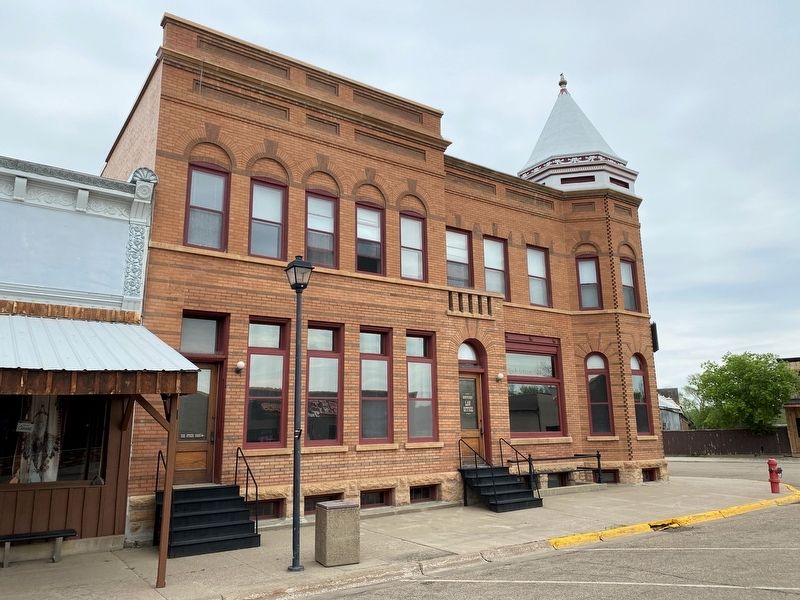 The Stockgrowers Bank of Fort Pierre image. Click for full size.