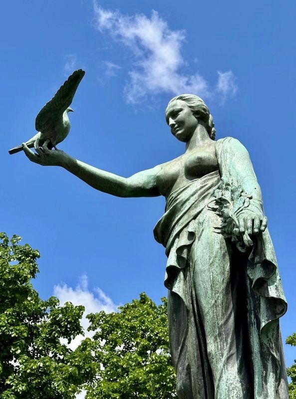 To the War Pigeons memorial - detail image. Click for full size.