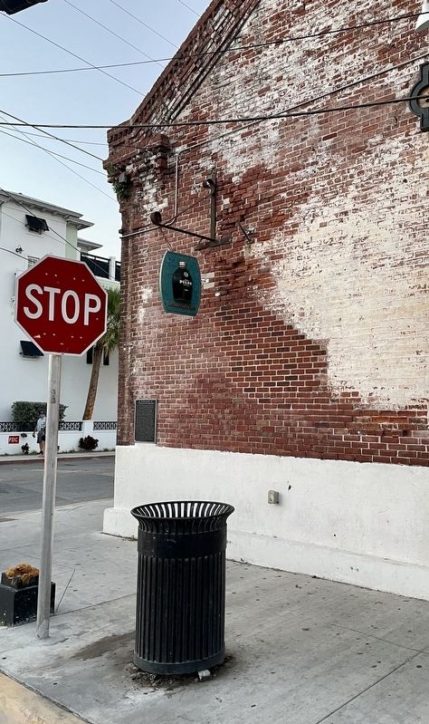 The William Curry Warehouse Marker. Click for full size. The William Curry Warehouse Marker image. Click for full size.