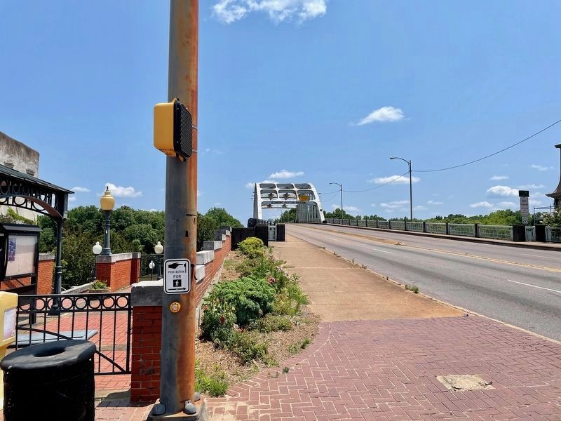 Marker was hit by a vehicle and never replaced. image. Click for full size.