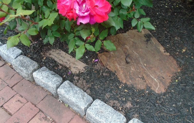 Independence Garden Rhode Island Marker and Stones image. Click for full size.