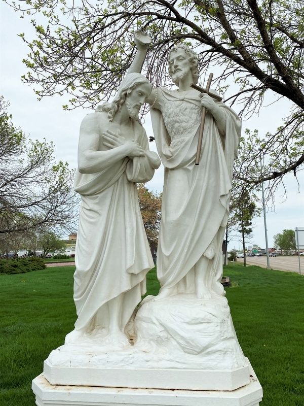 Statue of Jesus and John the Baptist image. Click for full size.