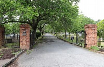 Quaker Cemetery Marker. Click for full size. Quaker Cemetery Marker image. Click for full size.