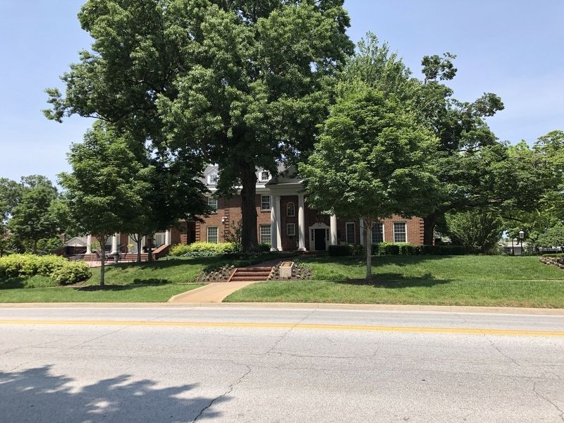 Chi Omega Chapter House Marker image. Click for full size.