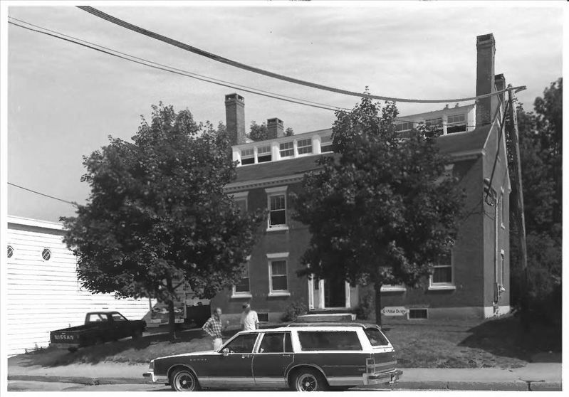 The Phineas Heywood House image. Click for more information.
