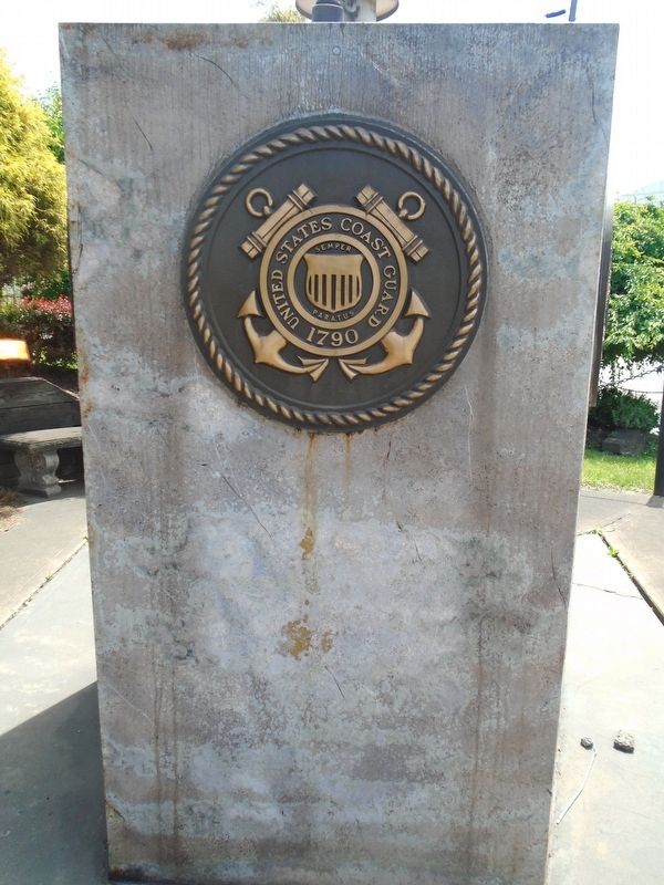 War Memorial Armed Service Emblem image. Click for full size.