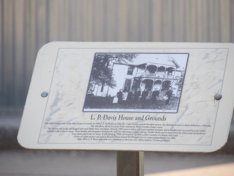 L. P. Davis House and Grounds Marker image. Click for full size.