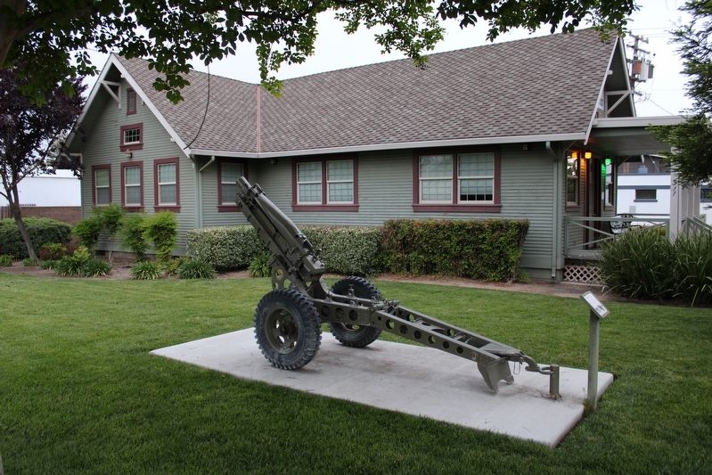 75MM Howitzer image. Click for full size.