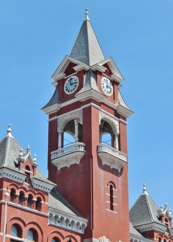 New Hanover County Courthouse Clock Tower image. Click for full size.