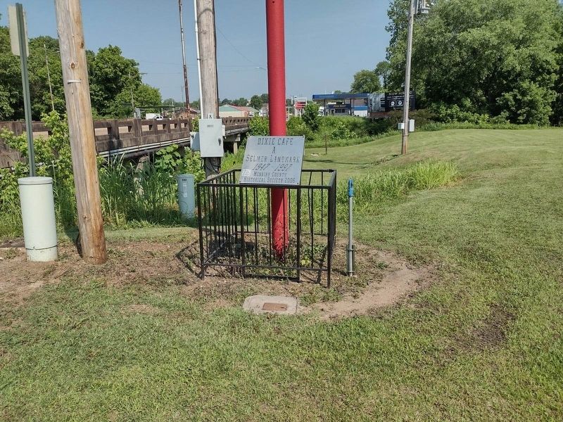 Dixie Cafe Marker image. Click for full size.