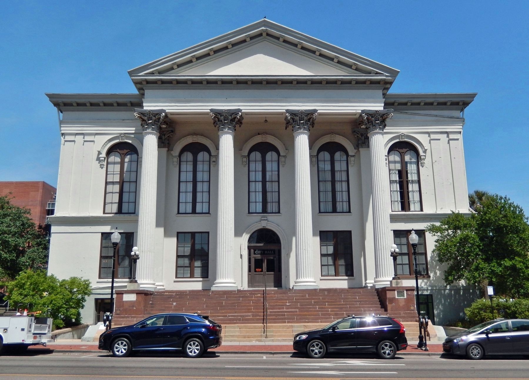 Wilmington City Hall image. Click for full size.