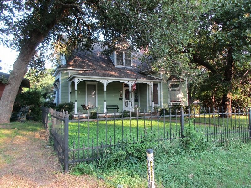 Hutcheson-Smith Home and Marker image. Click for full size.