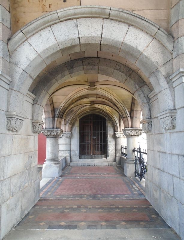 Penn Avenue Entrance Detail, Allegheny Cemetery image. Click for full size.
