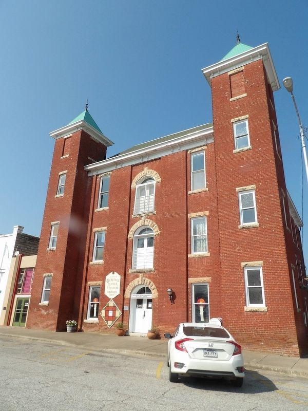 Carroll County Courthouse, Eastern District image. Click for full size.