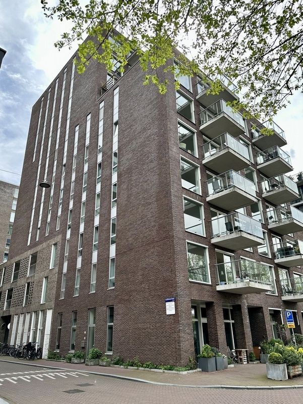 Leli�ndaalstraat / Leli�ndaal Street Marker - wide view image. Click for full size.