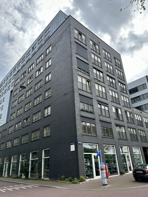 Winthontstraat / Winthont Street Marker - wide view image. Click for full size.