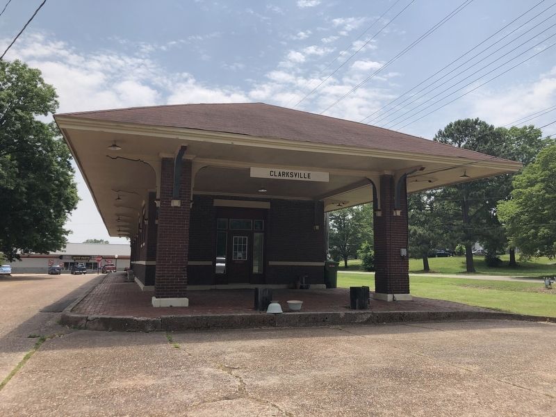 Missouri-Pacific Depot - Clarksville image. Click for full size.