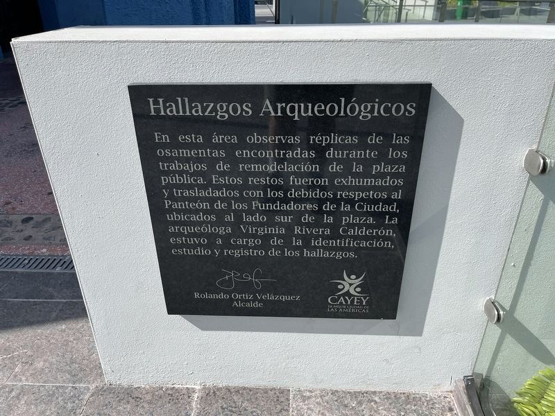 Hallazgos Arqueolgicos Marker image. Click for full size.
