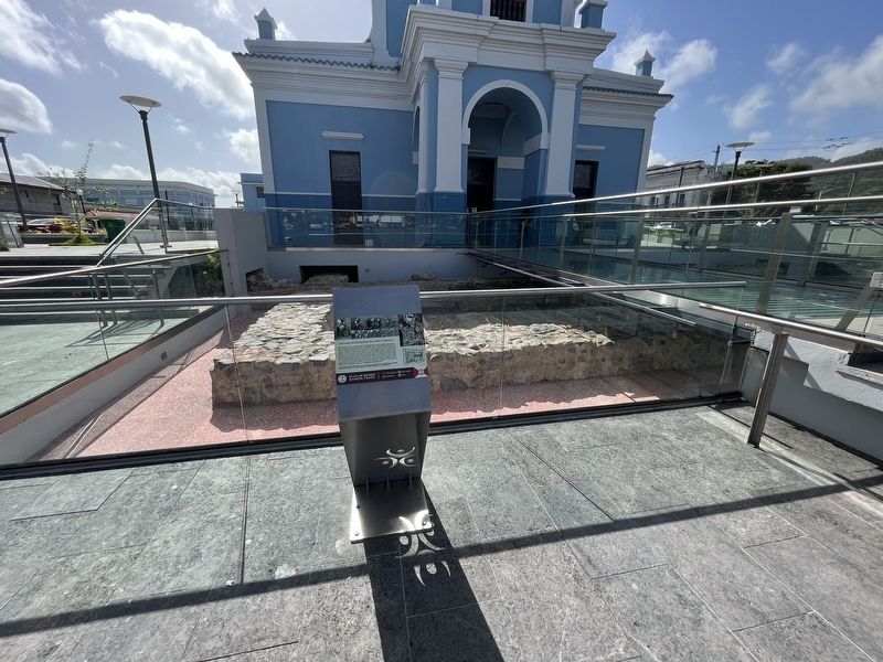 R�plicas de Osamentas de Ni�os y Familias Marker image. Click for full size.
