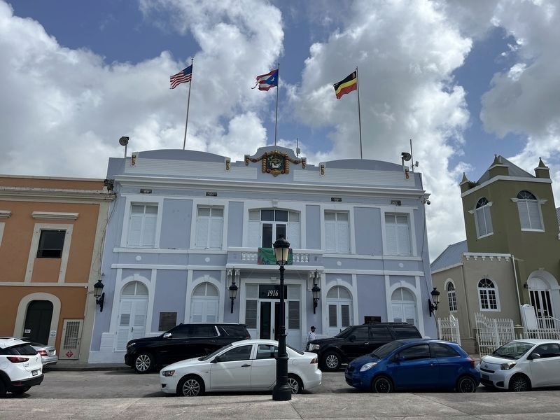 La Casa Alcaldia de Guayama [Guyama City Hall] image, Touch for more information