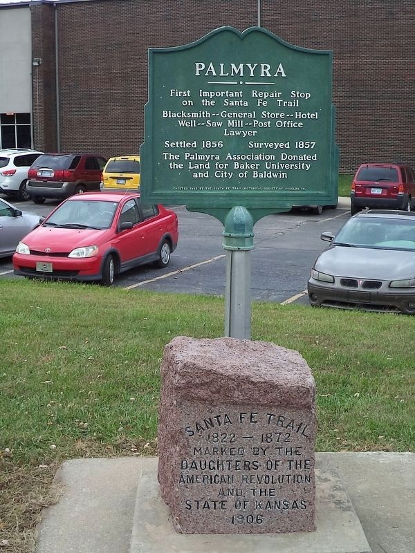 Santa Fe Trail Marker image. Click for full size.
