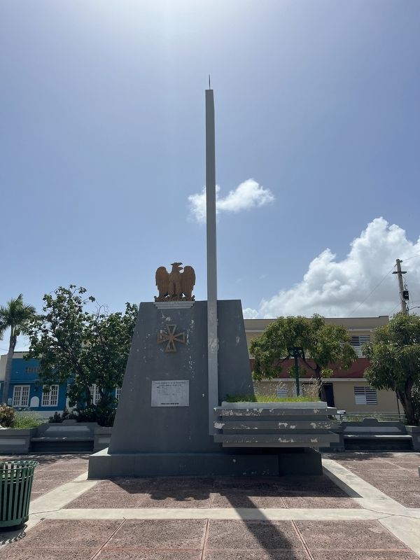 Plaza Regimiento 65 de Infanteria Memorial. Click for full size. Plaza Regimiento 65 de Infanteria Memorial image. Click for full size.