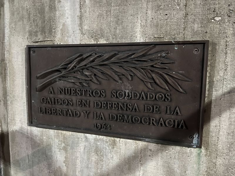 Monumento al Soldado Caído Marker. Click for full size. Monumento al Soldado Caído Marker image. Click for full size.